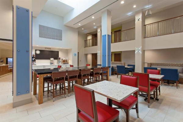 Holiday Inn Express West Los Angeles-Santa Monica, an IHG Hotel image 18