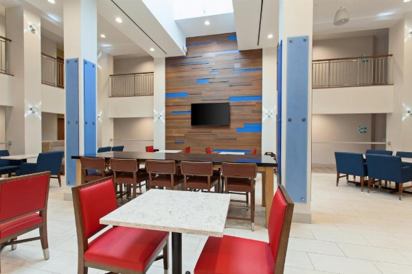 Holiday Inn Express West Los Angeles-Santa Monica, an IHG Hotel image 9